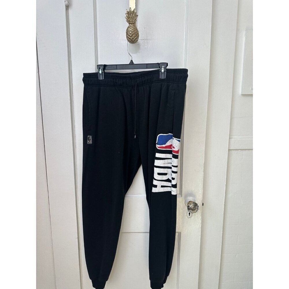 NBA men’s size X – large black sweatpants